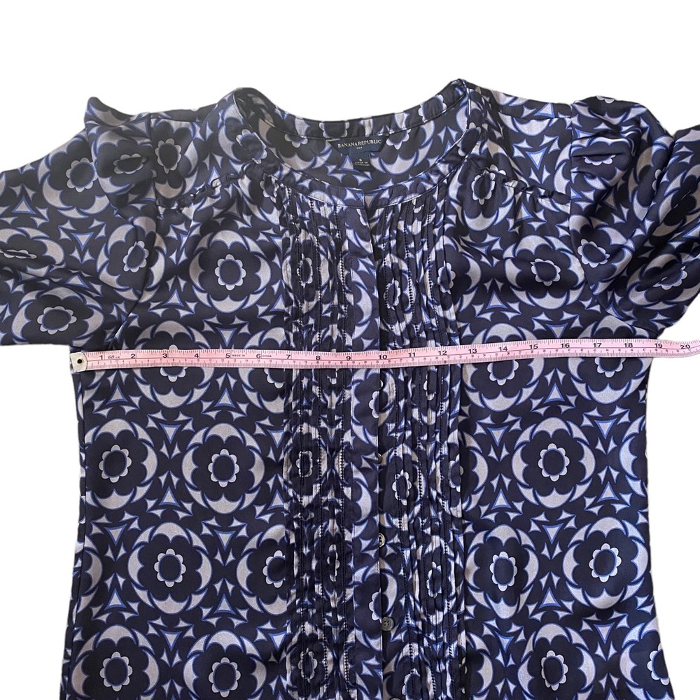Banana Republic Navy Patterned Button Up Blouse Small - Picture 8 of 12